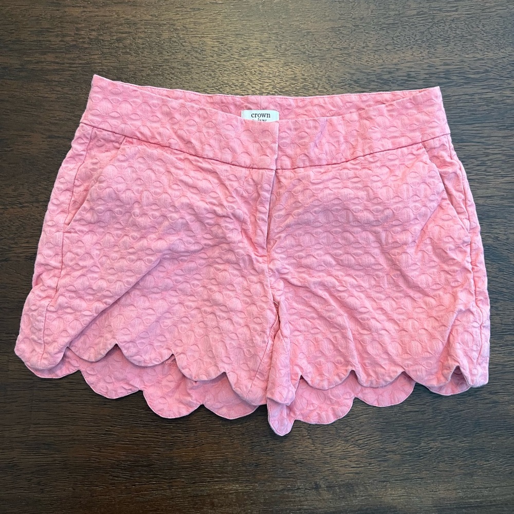 Crown & Ivy Scalloped Shorts